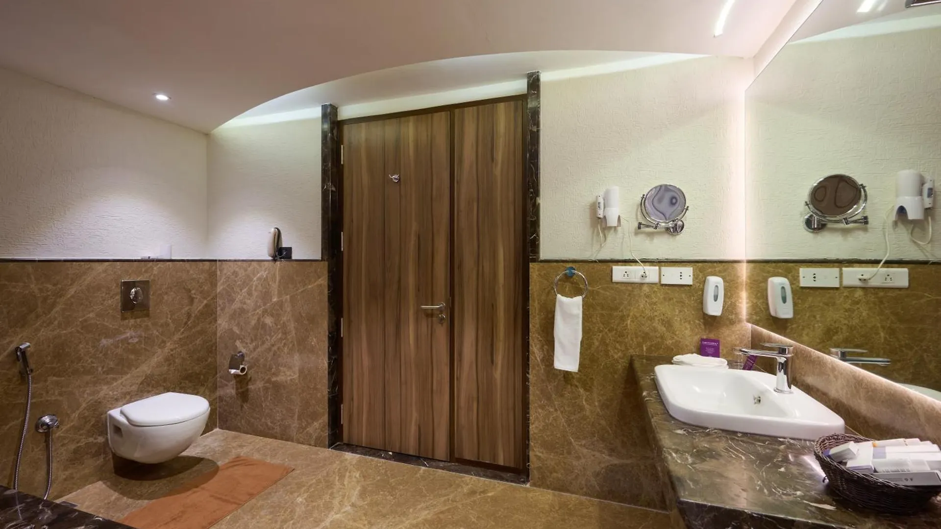 ****  Flora Airport Hotel And Convention Centre Kochi Nedumbassery India