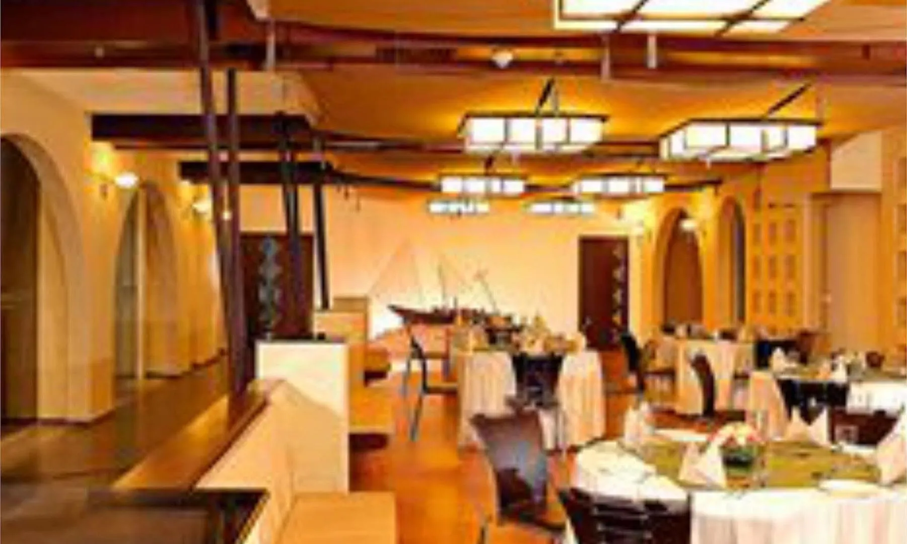 Flora Airport Hotel And Convention Centre Kochi Nedumbassery