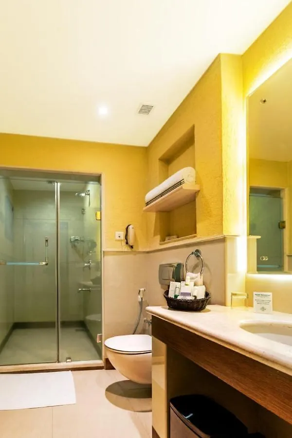 Flora Airport Hotel&Convention Centre Kochi Nedumbassery Hotell