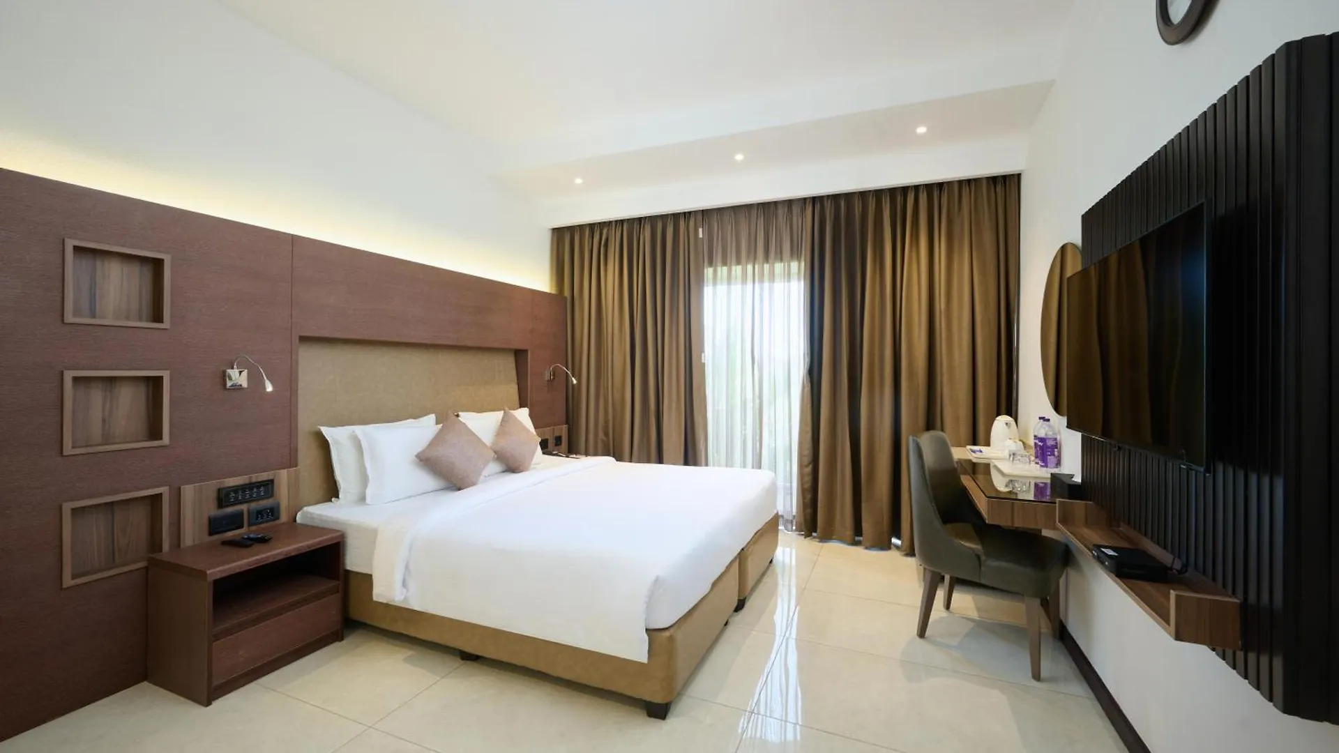 Flora Airport Hotel And Convention Centre Kochi Nedumbassery